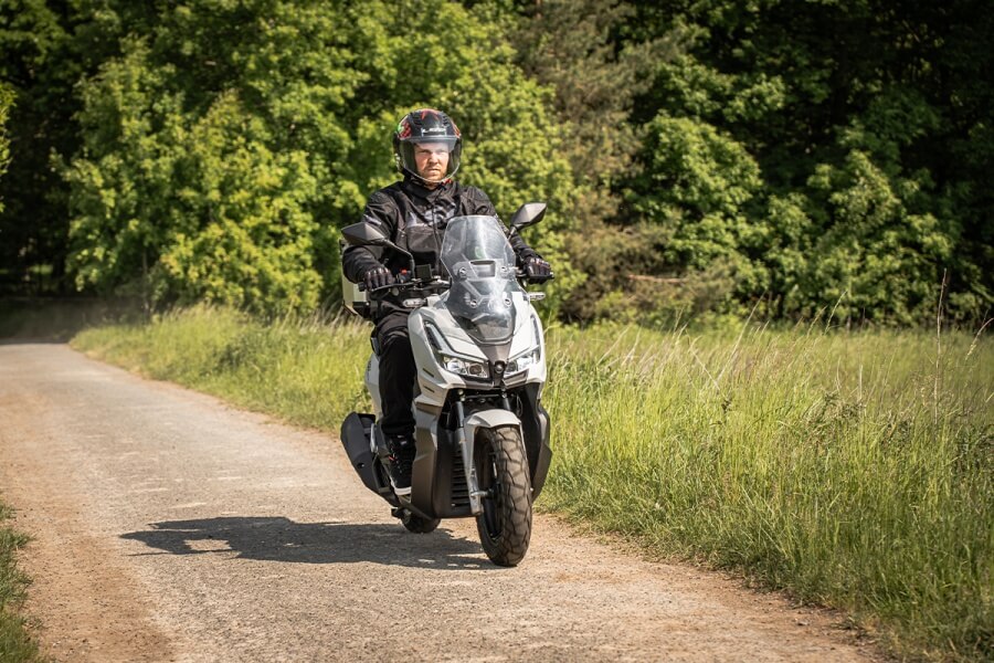 ADV Buck 125